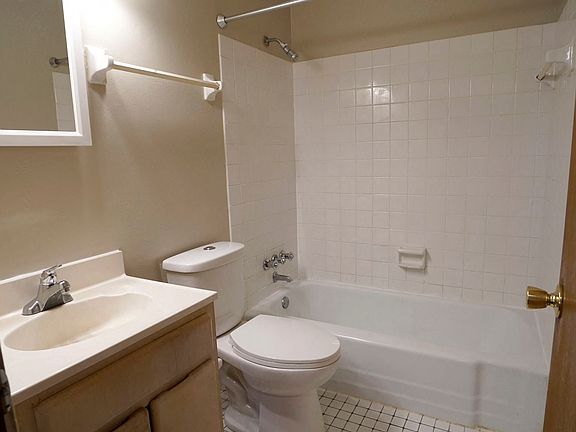 5th image of 6017 Louisiana Ave N #7136-04