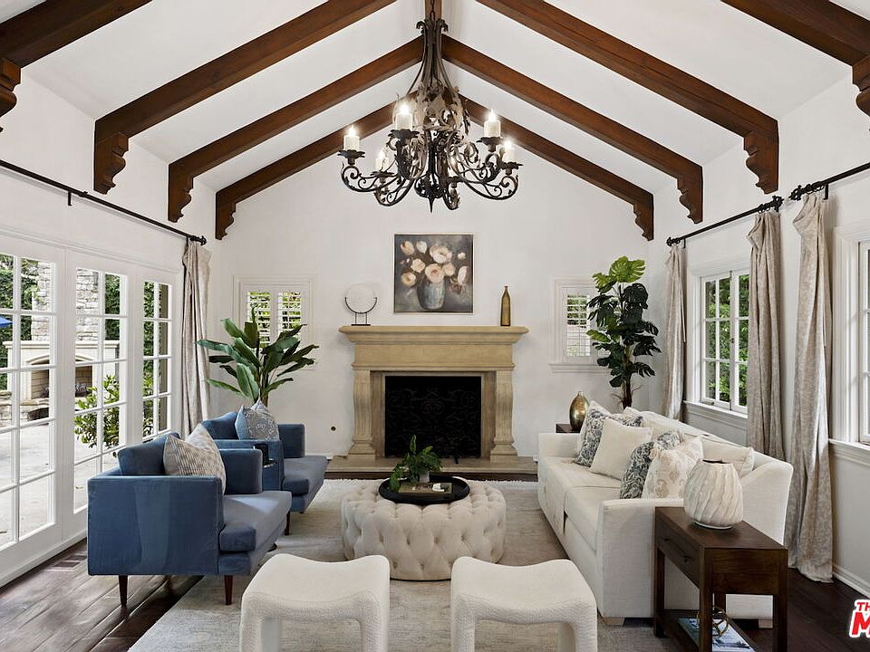 1st image of 15938 Valley Vista Blvd