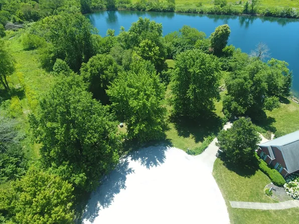 50 Moss Lake Rd, Farmer City, IL 61842