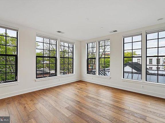 4th image of 1312 King St #307