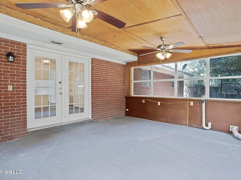 2508 Shady Ln — Photo 22
