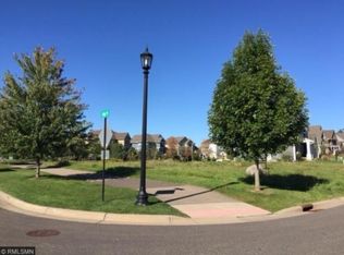 11660 Aster Ln, Woodbury, MN 55129