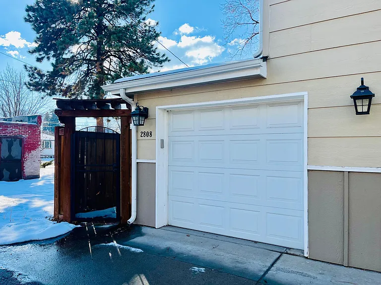 2808 N Gaylord St — Photo 3