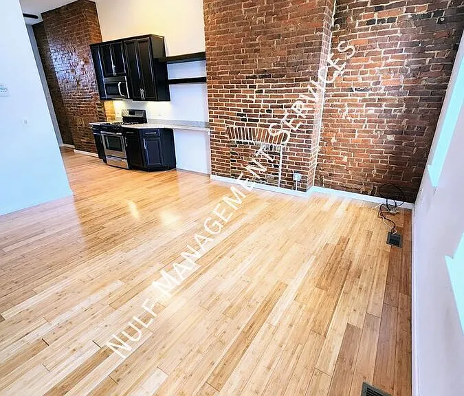 4929 Butler St #1 — Photo 4
