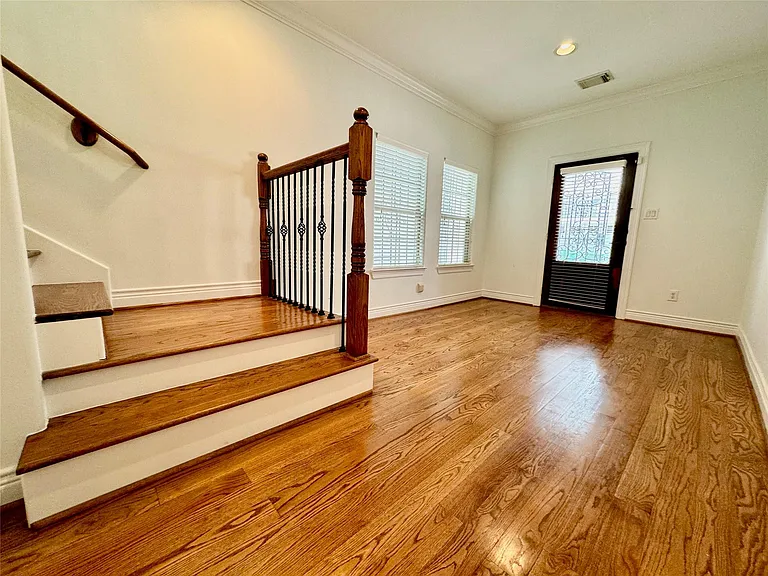 4507 Crawford St — Photo 5