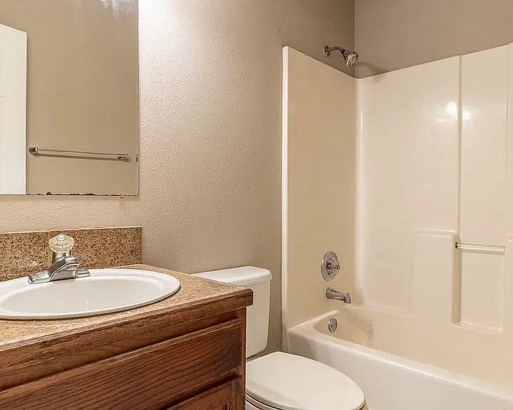 572 S Dockery Ln — Photo 9