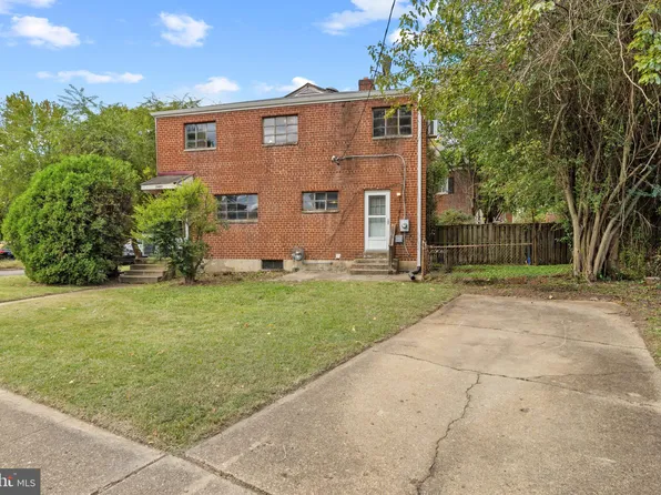 5485 Holmes Run Pkwy, Alexandria, VA 22304