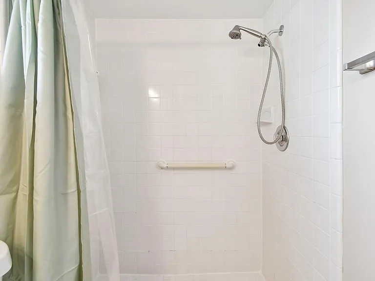 Cardinal St — Photo 10