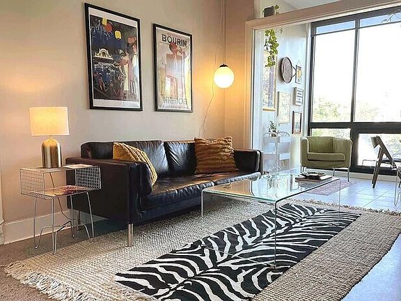 2nd image of 722 18th St APT 2