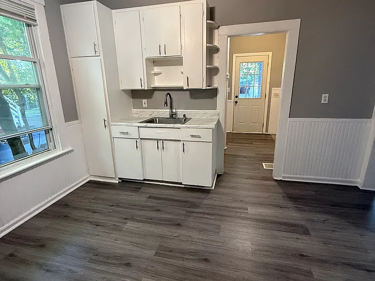 64 Vine St #1 — Photo 6