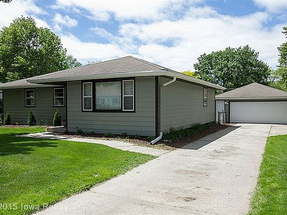2nd image of 510 SW Westview Dr