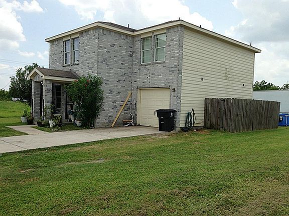 4th image of 16710 Sidonie Dr