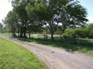 18876 Quebec Ln, Olathe, KS 66040