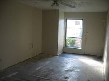 4th image of 402 N Yale Dr