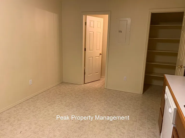 106 Hunter Ct #101 — Photo 6