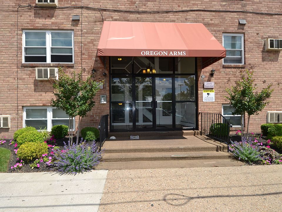 1st image of 2619 S 19th St #102