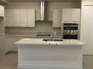 10425 NW 66th St, Miami, FL 33178