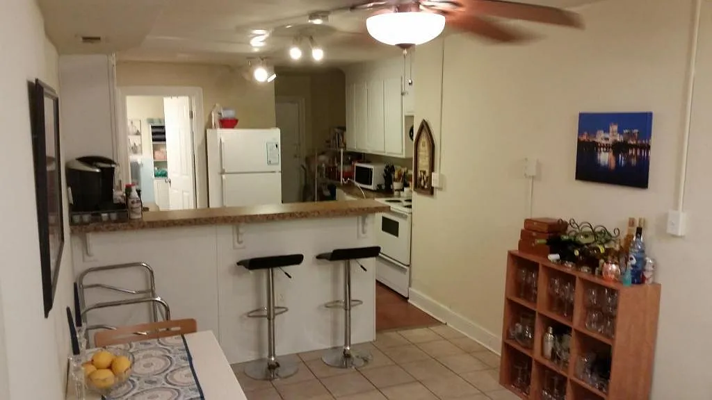 2816 Monument Ave — Photo 2
