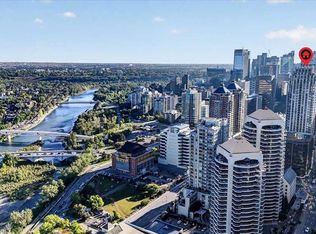 930 S 6th Ave SW #3306, Calgary, AB T2P 1J3