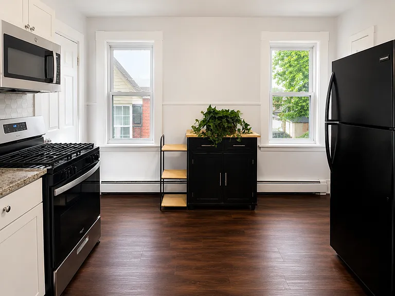 24 Tracey St #2 — Photo 3