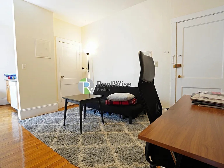 1210 Commonwealth Ave #7 — Photo 3
