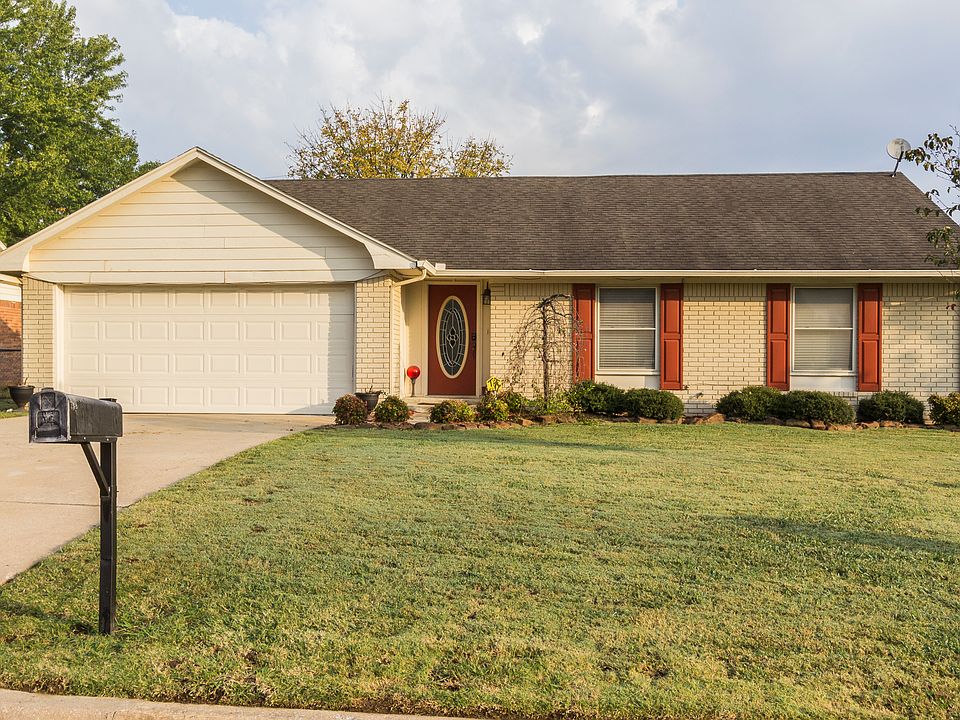 Partial Brick & Masonite Home