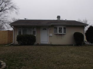 97 Sparrow Rd, Carpentersville, IL 60110