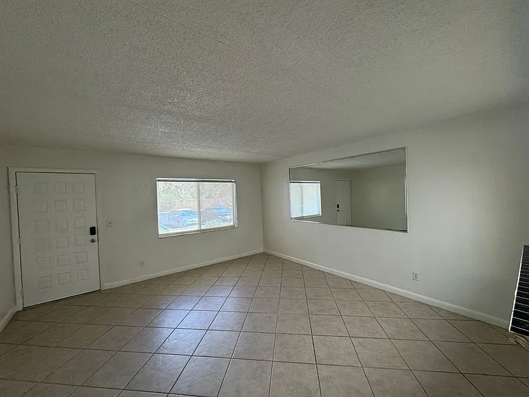 1030-633 S Palmetto Ave — Photo 3