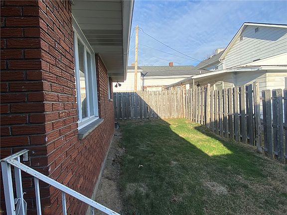 4th image of 422 Market St