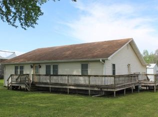 402 S Central St, Carson, IA 51525