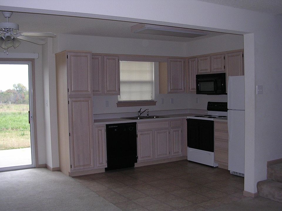 2nd image of 1269 NW Phelps Ct #17A