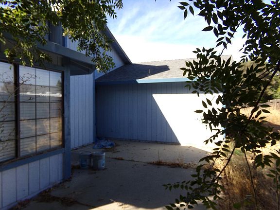 3rd image of 224 Plains Ct