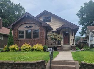 2750 14th Ave, Moline, IL 61265