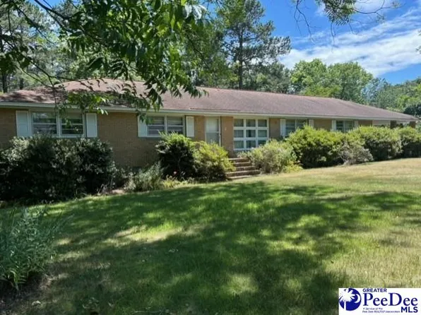 1407 Georgian Dr, Hartsville, SC 29550