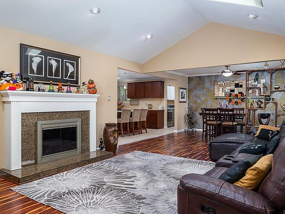 2nd image of 4518 Heyer Ave