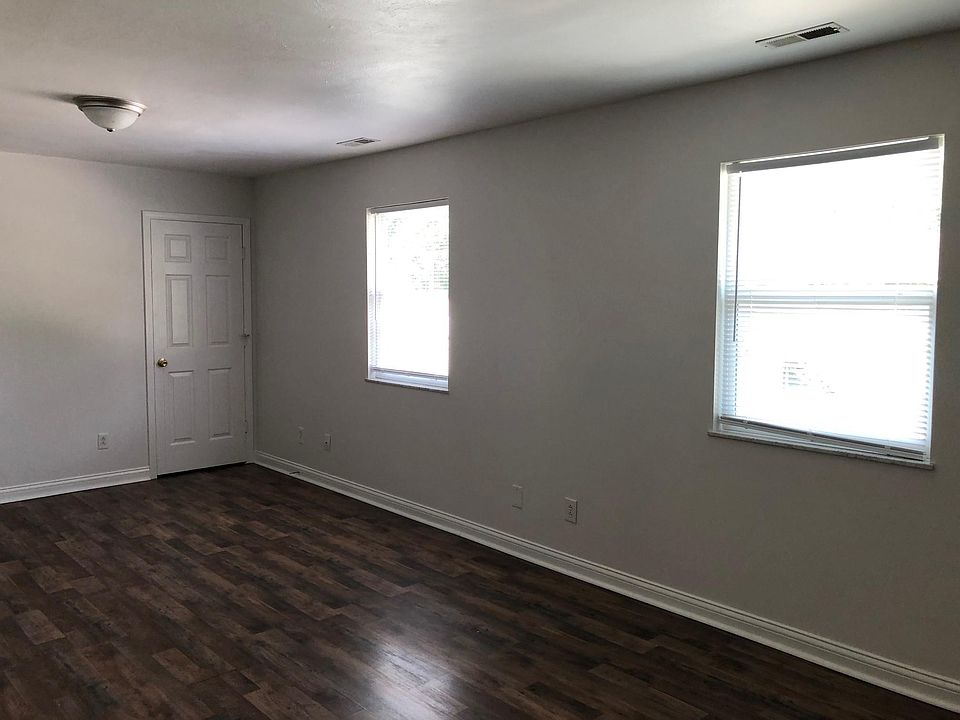 Living Room-Opposite view