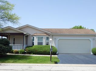 2110 Champion Dr, Grayslake, IL 60030