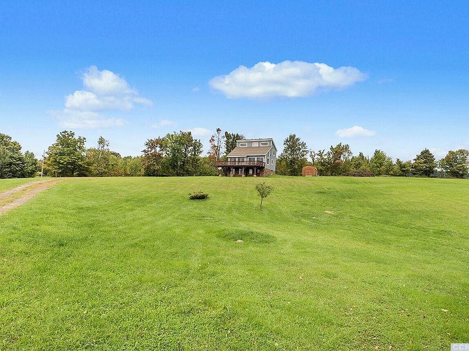 1st image of 77 Meadow Ln