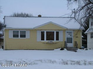 624 17th St N, Moorhead, MN 56560