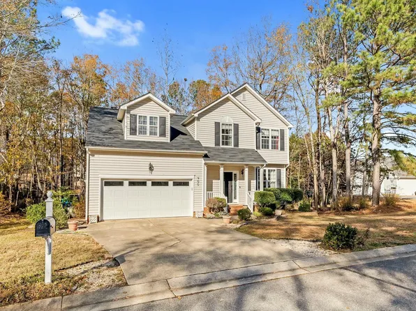 900 Creek Haven Dr, Holly Springs, NC 27540