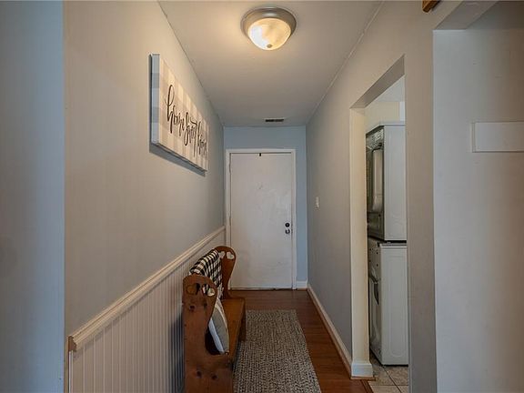 4th image of 6455 Edward St