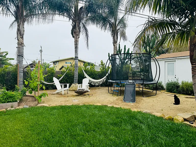 1370 Sterling Ave — Photo 9