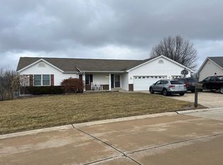 1819 Packard Ct, Dardenne Prairie, MO 63368
