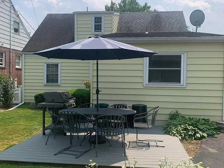 312 Salem Ave — Photo 16