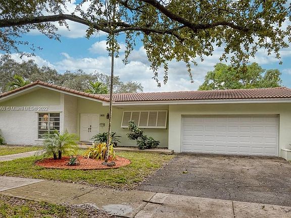 3rd image of 14010 Cypress Ct