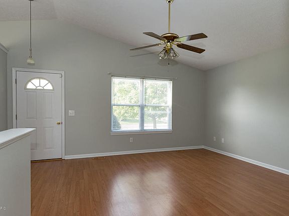 3rd image of 3008 Hickory Nut Ln