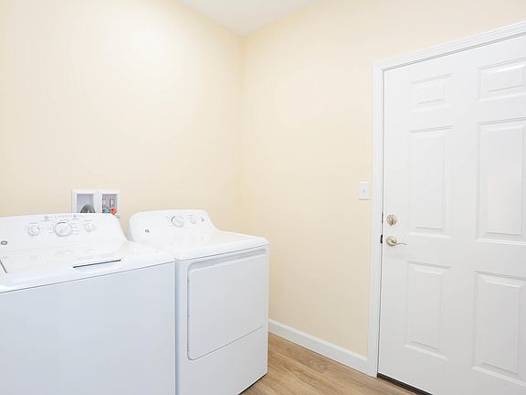4th image of 1311 Black Diamond Dr #C1