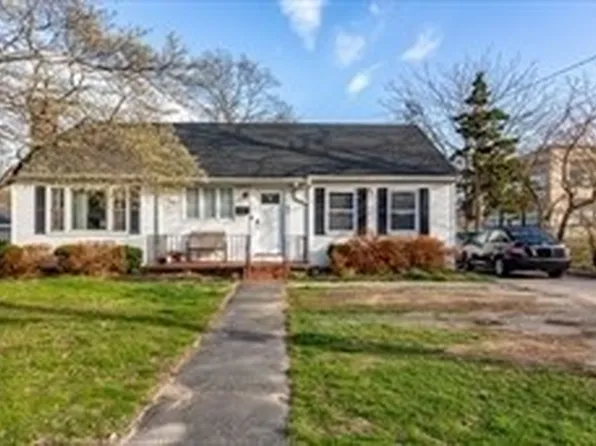 84 Oak St, Brockton, MA 02301