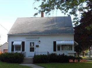 902 Wilson St, Manitowoc, WI 54220