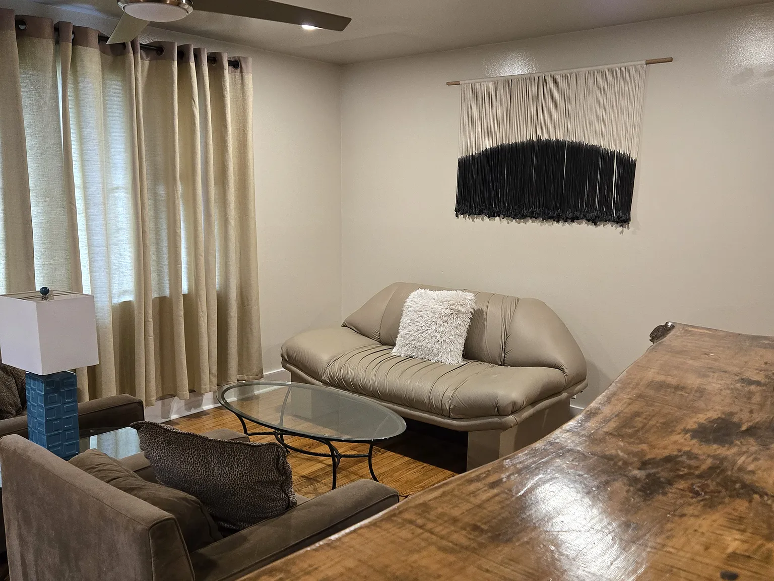 3 bed, 1474 sqft, $2,498 — Photo 3